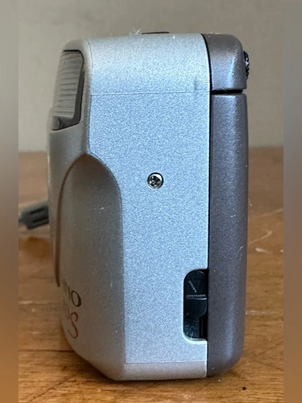 Vintage Samsung Fino 70s Compact 35mm Film Camera w/38-70mm Automatic Macro Lens